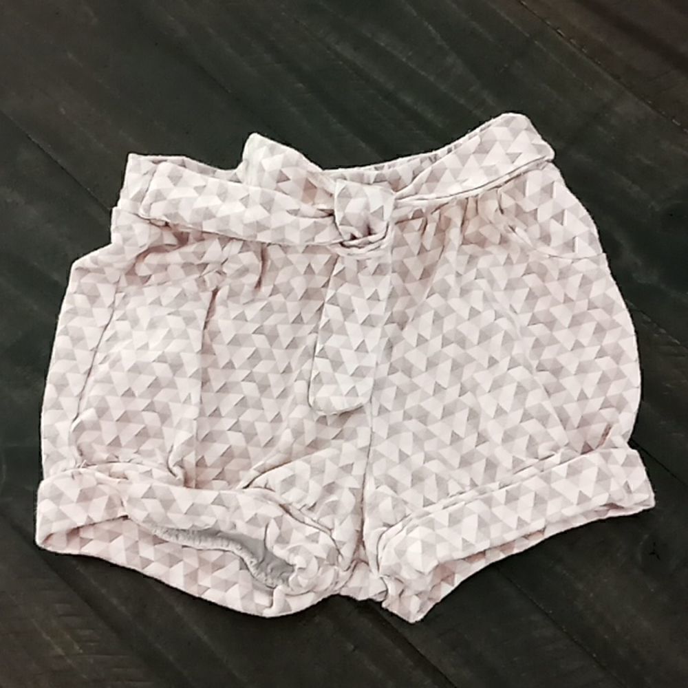 little girls shorts 24months  